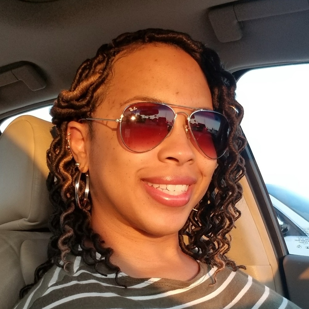 Meet your Posher, Traci